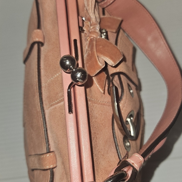Rare Vintage Y2K COACH Pink Suede Kiss Lock Mini Crossbody Bag – Limited Edition - Picture 14 of 17
